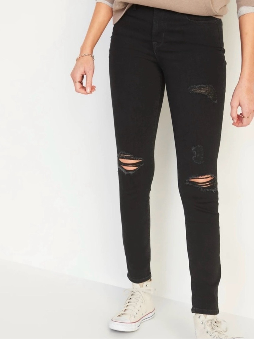 Old Navy Black Distressed Women's Skinny Jeans